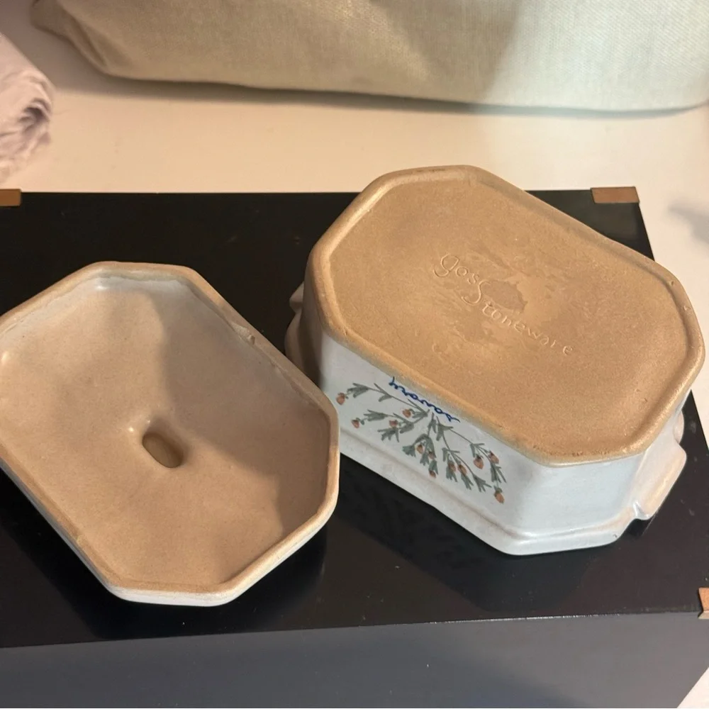 Stoneware Vintage Covered Baking Dish Spices Savory and Anise Signed